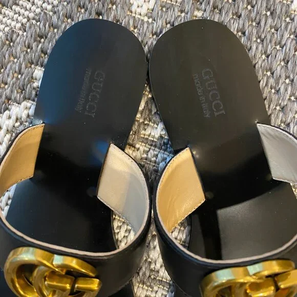 Gucci Thong Sandals - Picture 3 of 5